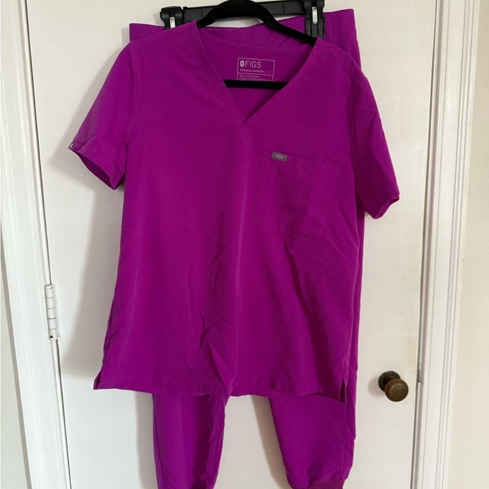 Figs Catarina One-Pocket Scrub Top in Purple Jolt